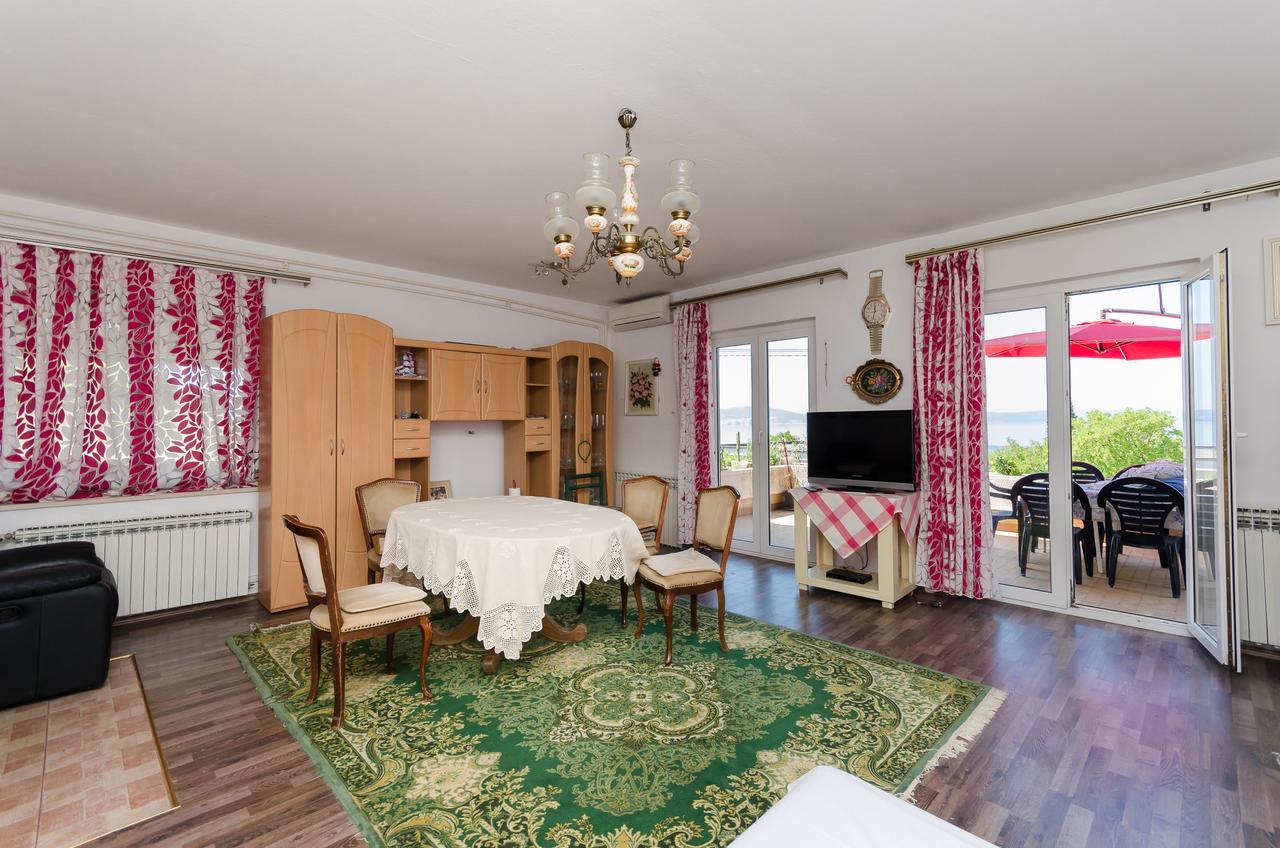 Apartments And Room Luka Klenovica Esterno foto